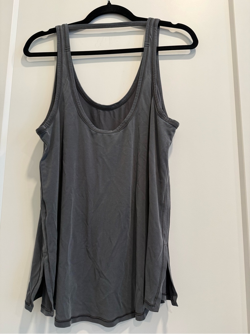 lululemon athletica Women's Gray Ease Of It All Scoop Neck Tank - Size 8 - Picture 12 of 14